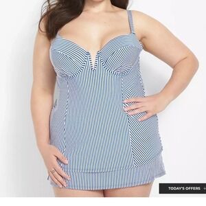 Swim by Cacique Blue White Striped Seersucker Tankini Top Underwire 44C 110690